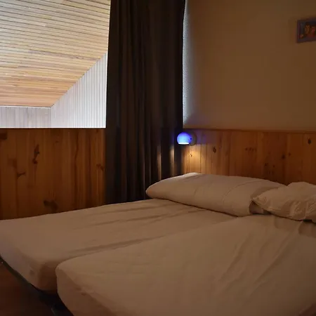 Lumineux Avec Mezzanine Pour 4 Personnes A Font-romeu - Fr-1-580-143 アパート フォン・ロム