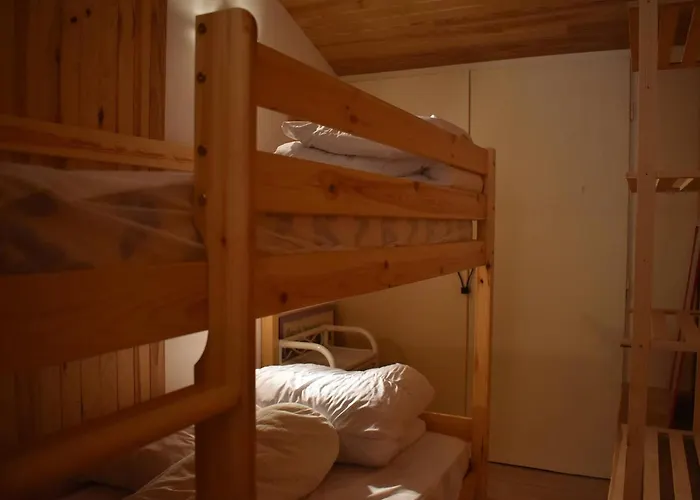Lumineux Avec Mezzanine Pour 4 Personnes A Font-romeu - Fr-1-580-143